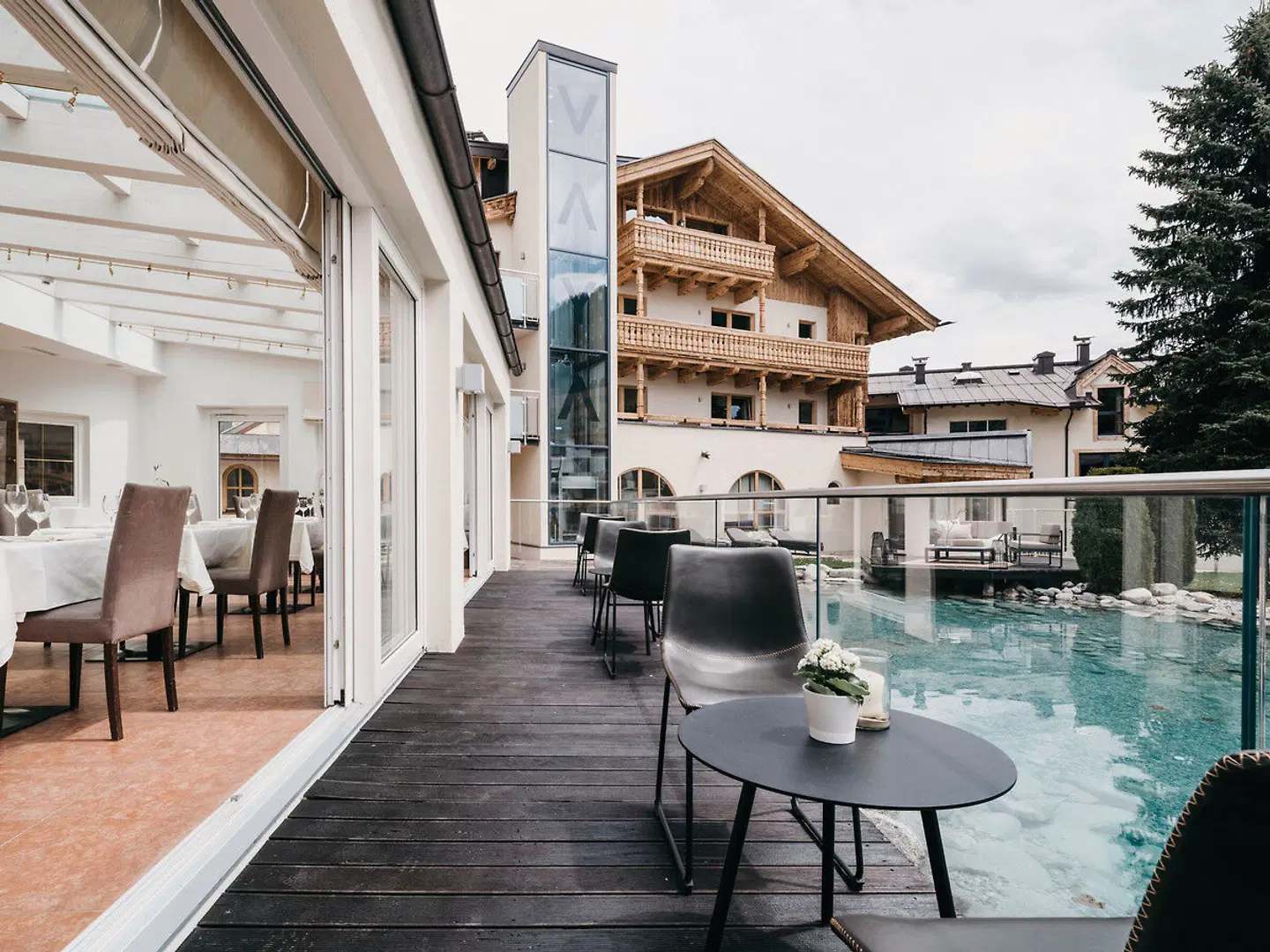 VAYA Post Saalbach Terrasse