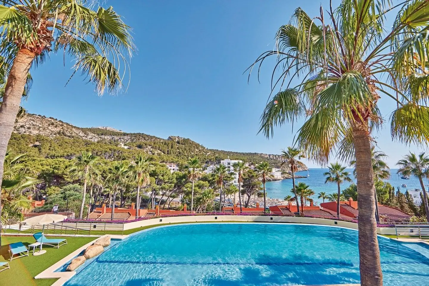 Universal Hotel Aquamarin OUTDOOR_POOL