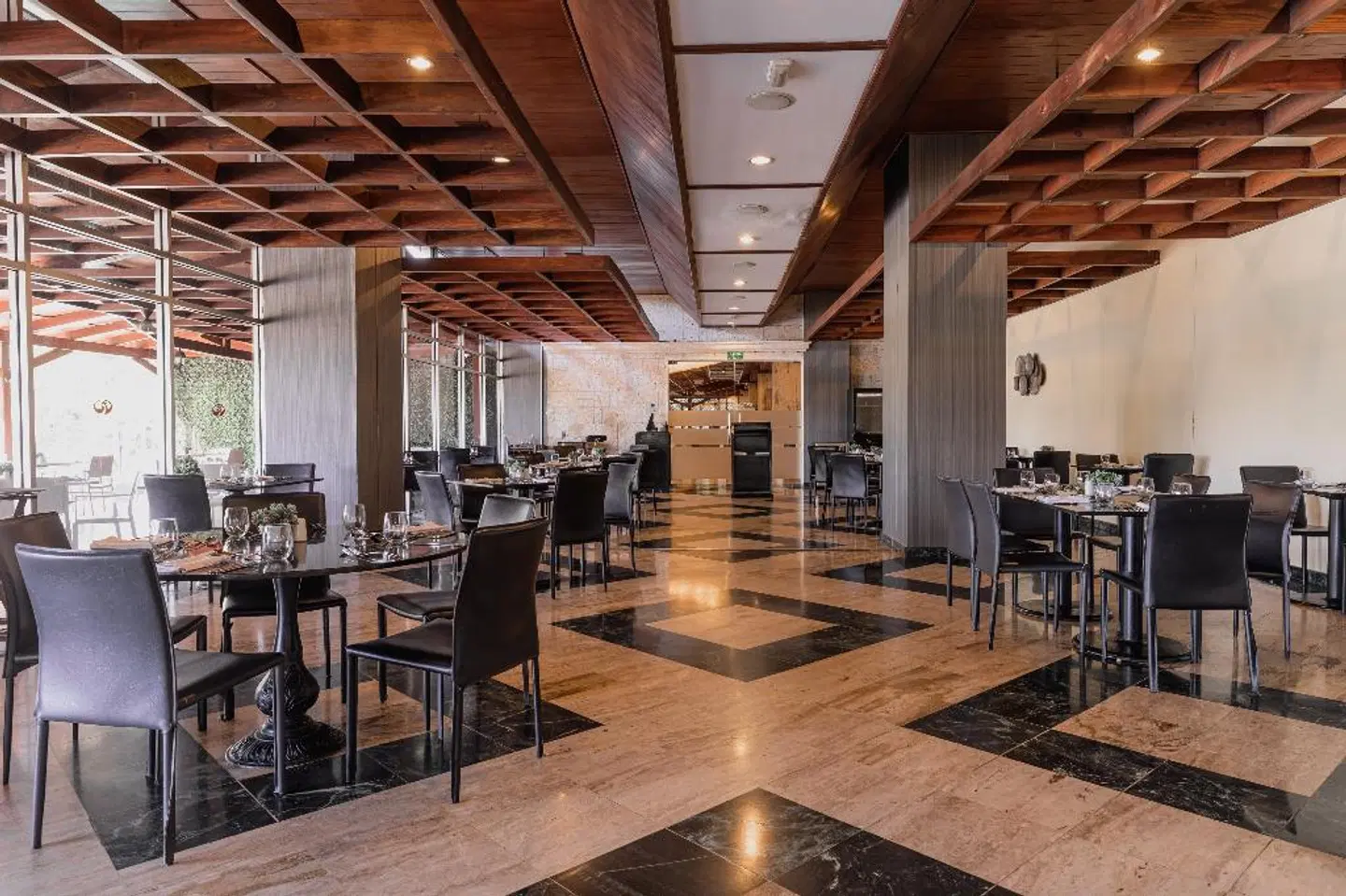 Dominican Fiesta Hotel & Casino Bar