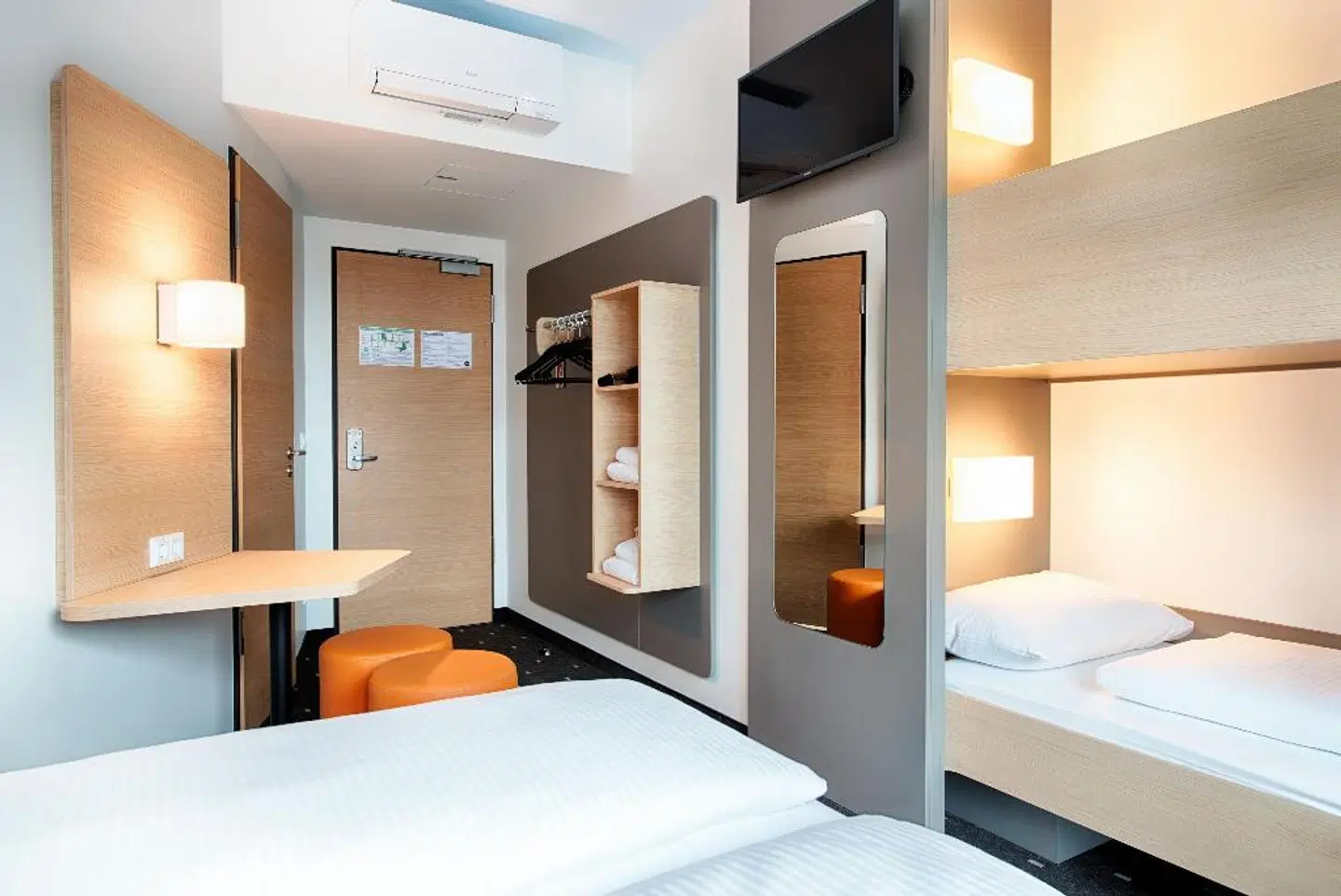 B&B Hotel Augsburg-Nord ROOM_EXAMPLE