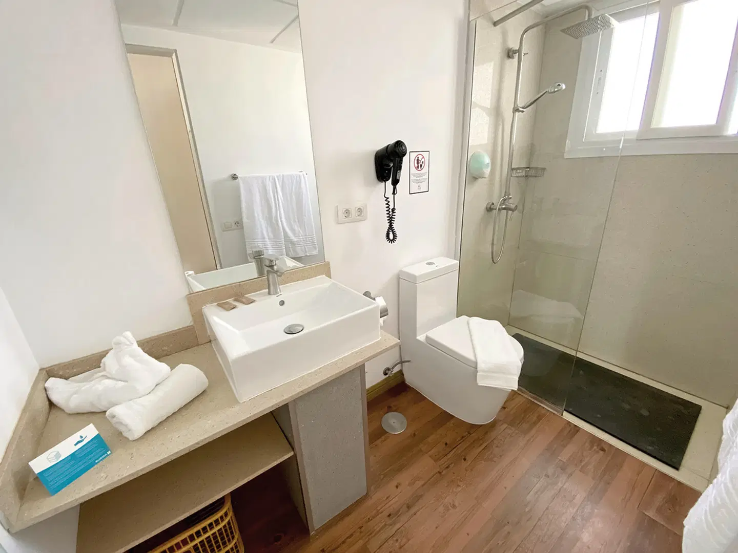 Plaza Palmeras Badezimmer