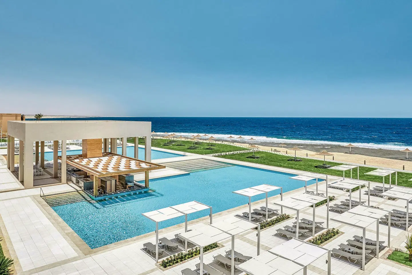 JAZ Elite Maraya OUTDOOR_POOL