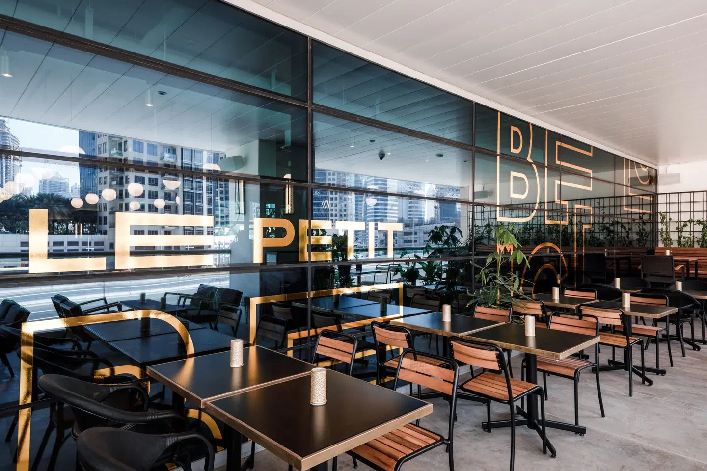 DoubleTree by Hilton Dubai Business Bay Bar