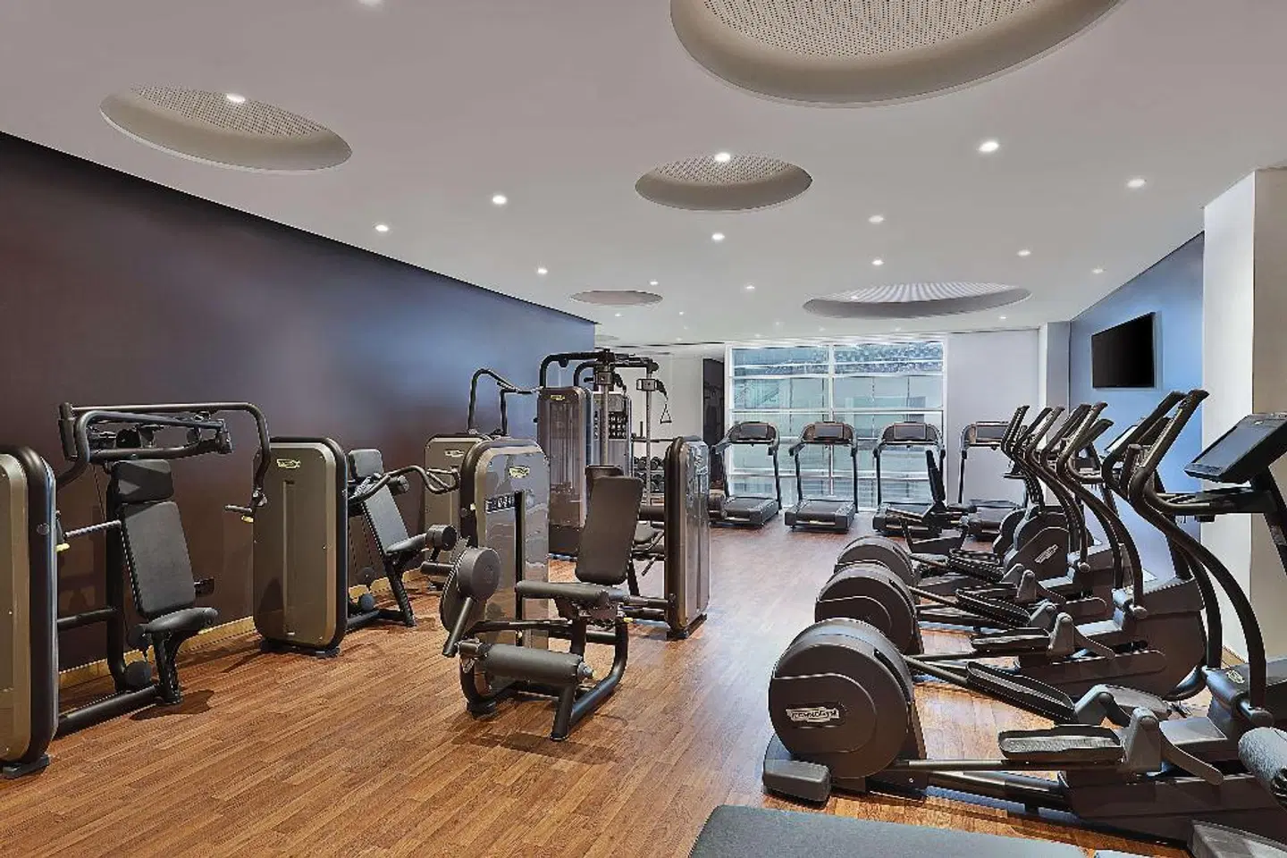 DoubleTree by Hilton Dubai - Business Bay SPORTS_AND_LEISURE