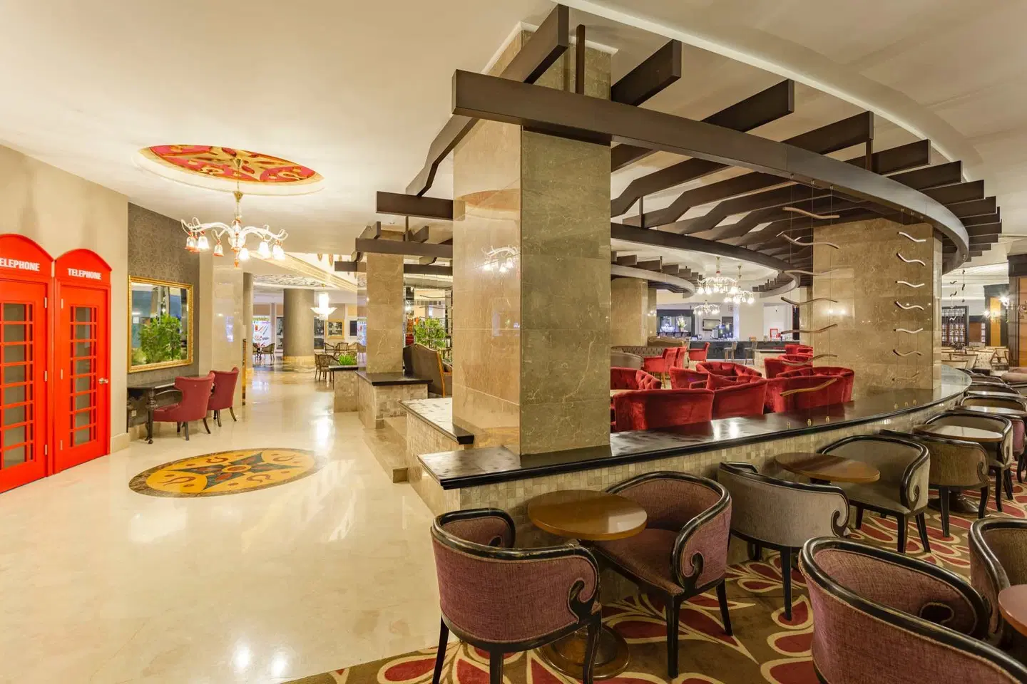 Side Crown Palace LOUNGE_LOBBY