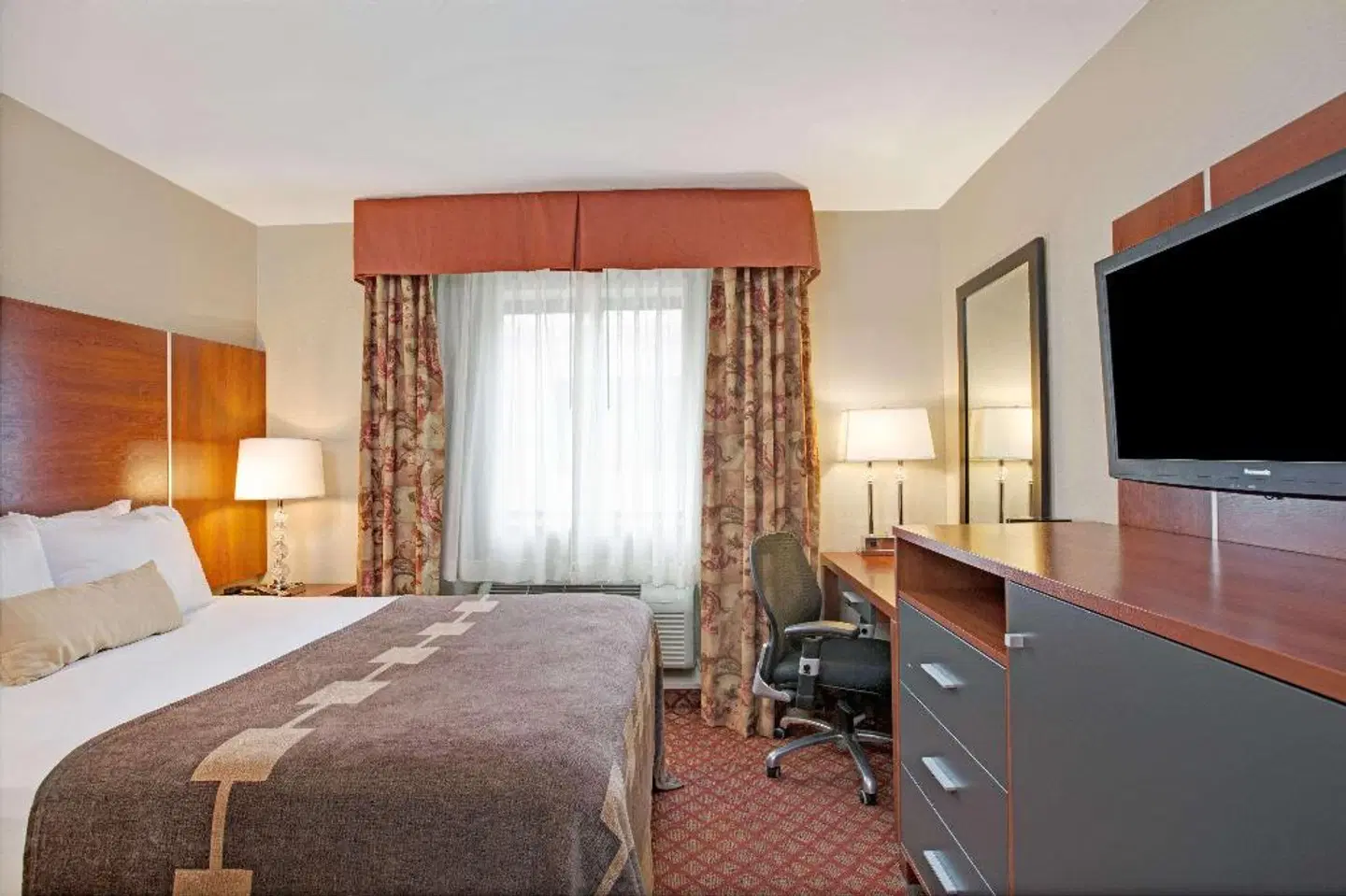 Ramada Staten Island ROOM_EXAMPLE
