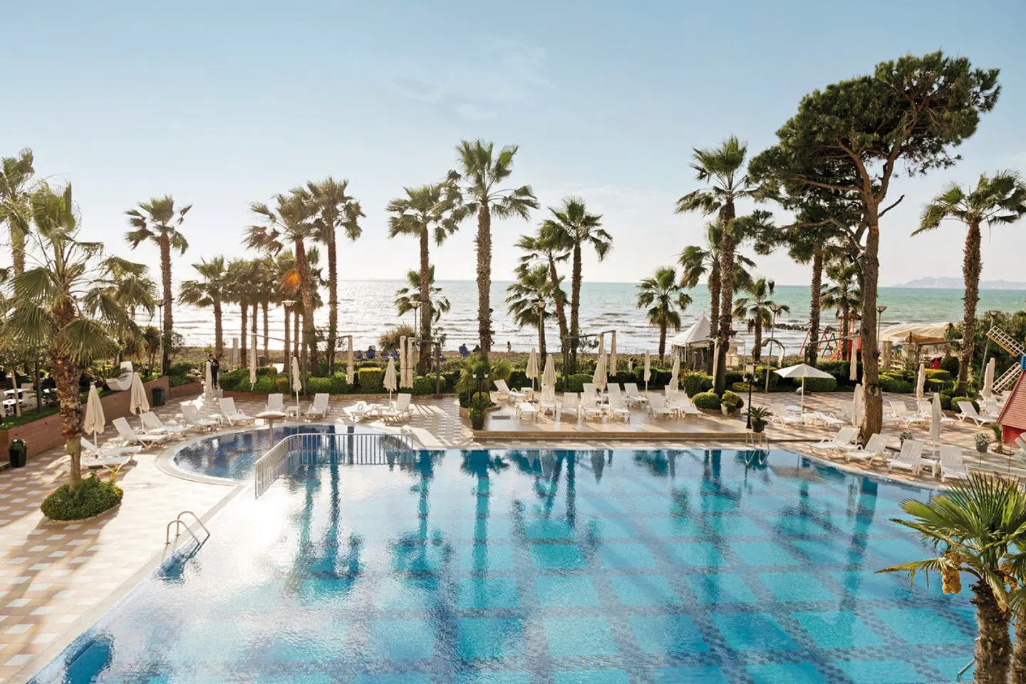 Fafa Premium Hotel OUTDOOR_POOL