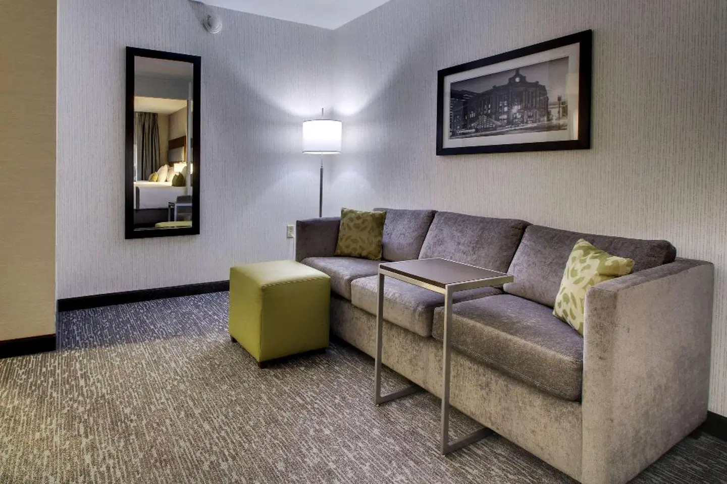 Best Western PLUS Roundhouse Suites Boston LOUNGE_LOBBY