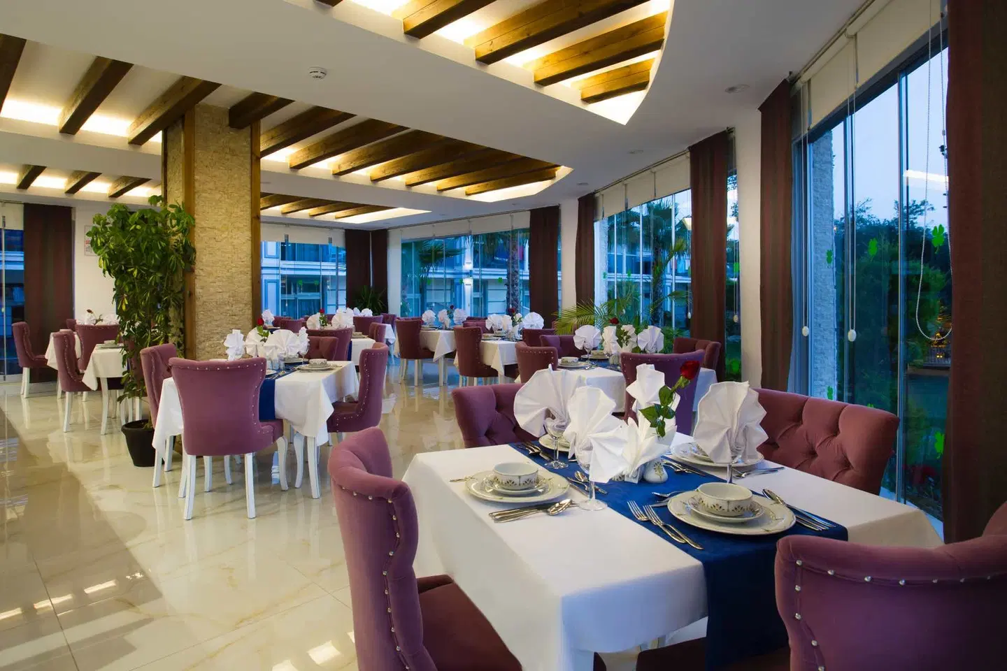 Sun Club Side Restaurant