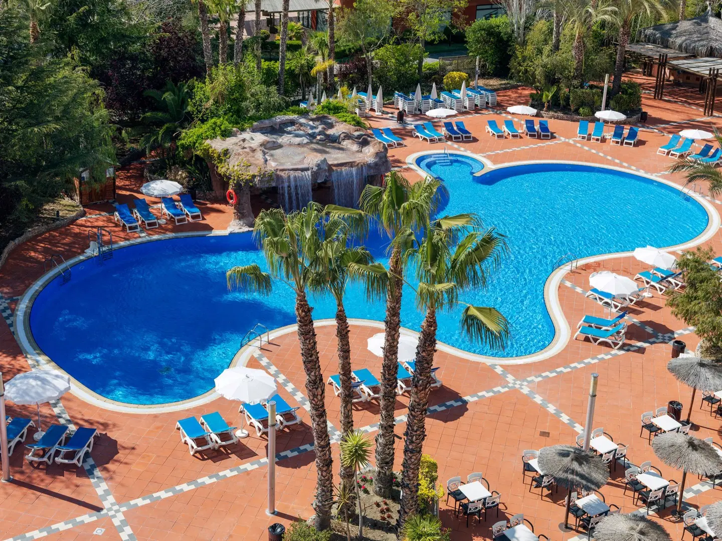 H10 Salauris Palace OUTDOOR_POOL