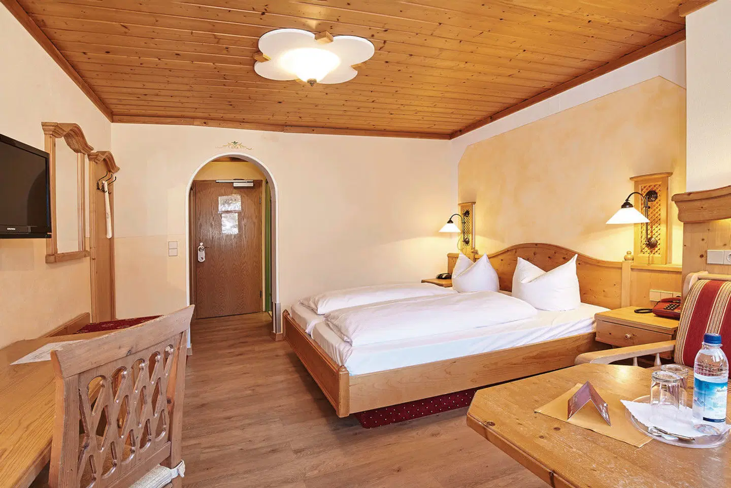 Hotel Bergheimat ROOM_EXAMPLE