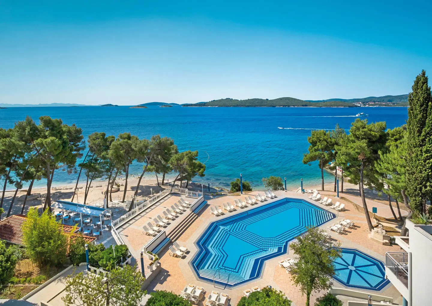 Aminess Vival Grand Azur Hotel OUTDOOR_POOL