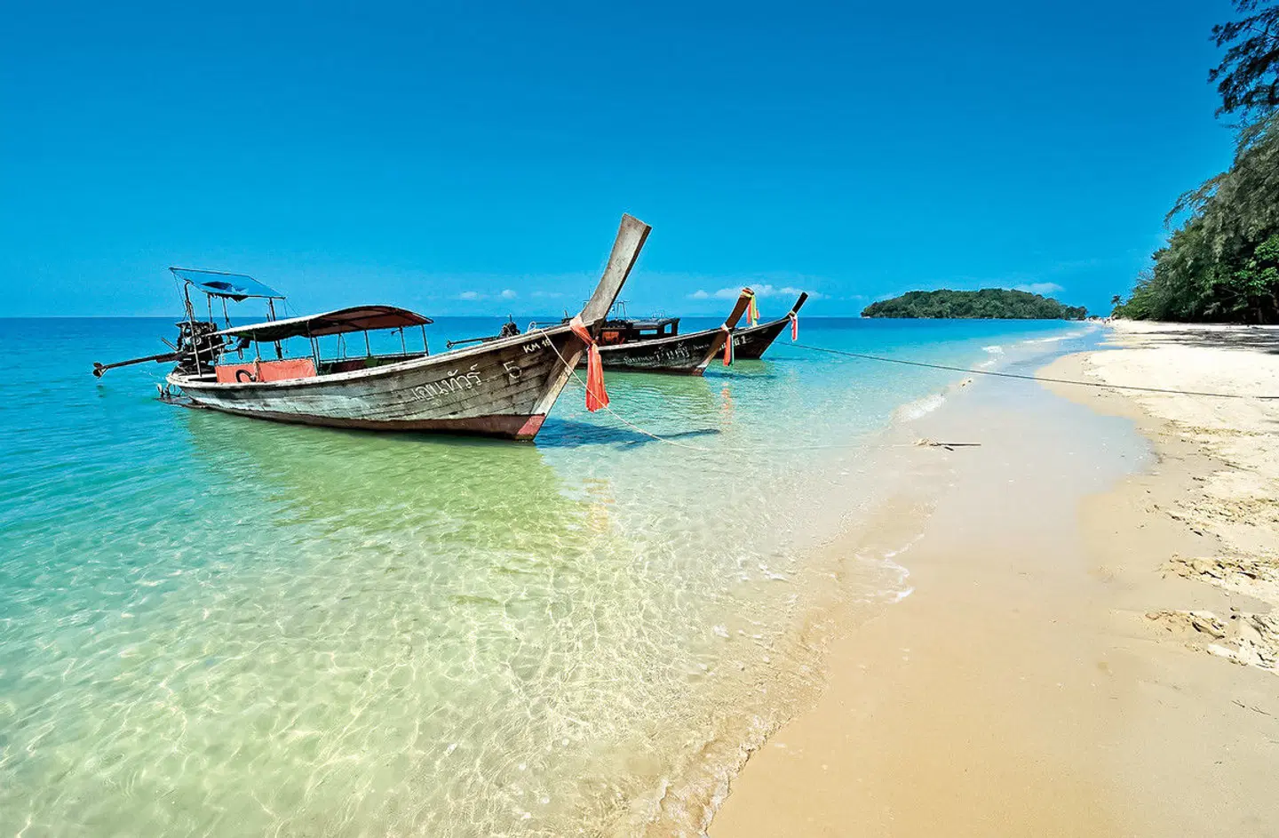 Dusit Thani Krabi Beach Resort BEACH