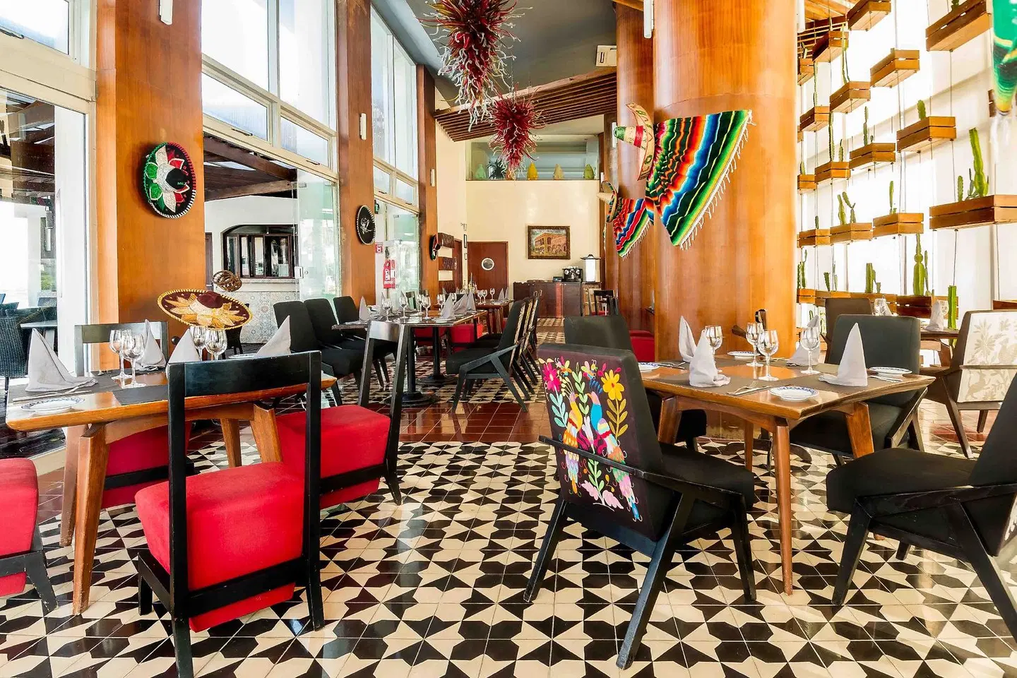 MIA Reef Isla Mujeres Resort LOUNGE_LOBBY