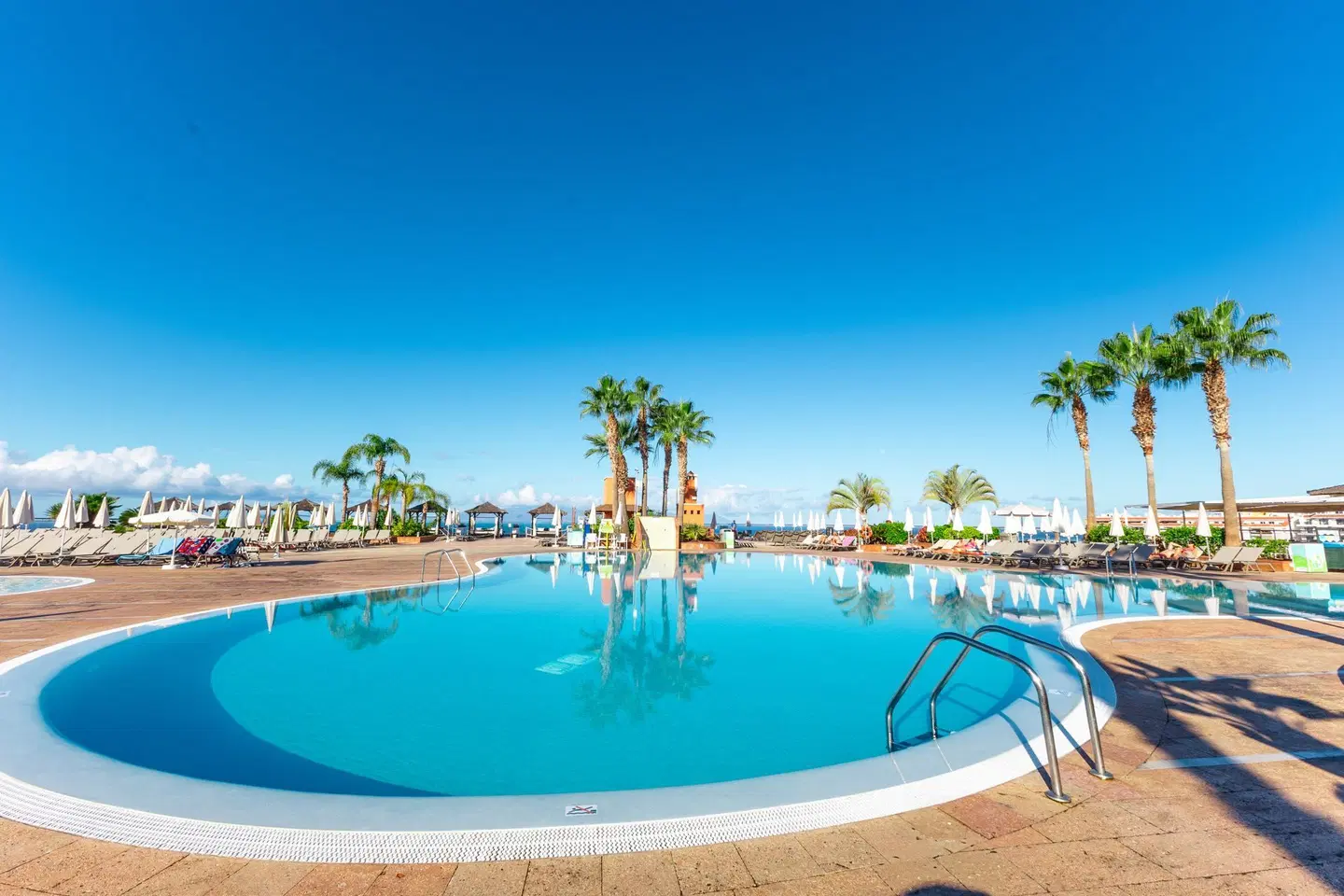 Landmar Costa los Gigantes Family Resort OUTDOOR_POOL