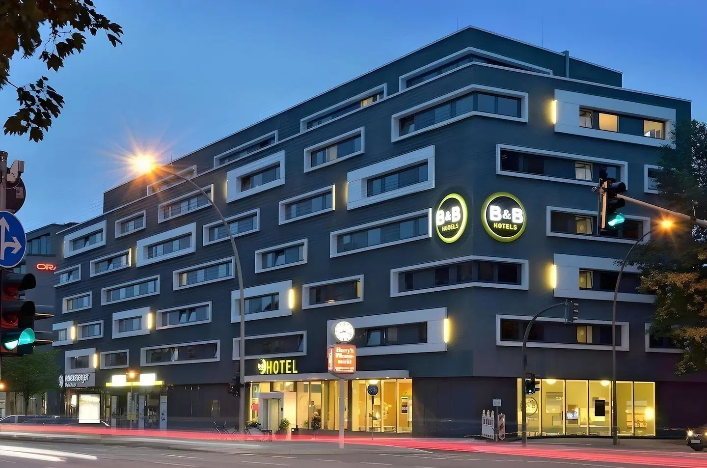 B&B Hotel Hamburg-Altona EXTERIOR