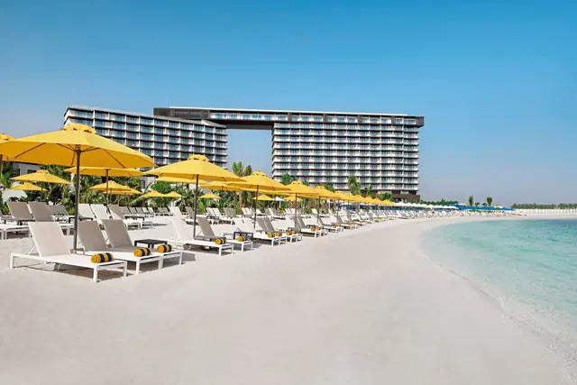 Mövenpick Resort Al Marjan Island BEACH