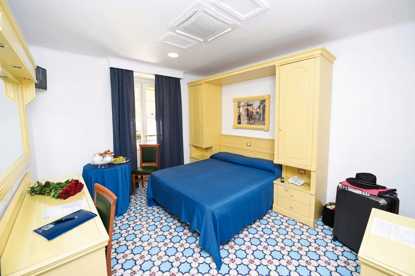 Astoria ROOM_EXAMPLE