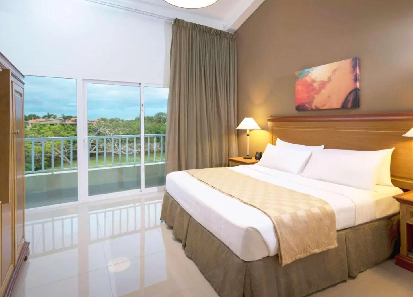 Hodelpa Garden Suites Golf & Convention Center ROOM_EXAMPLE