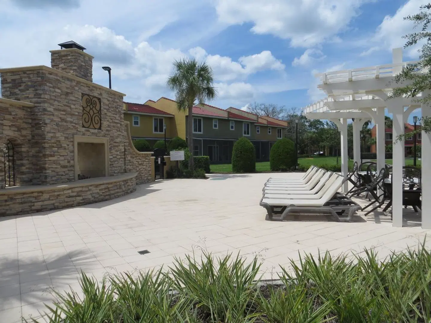 Fantasy World Resort EXTERIOR