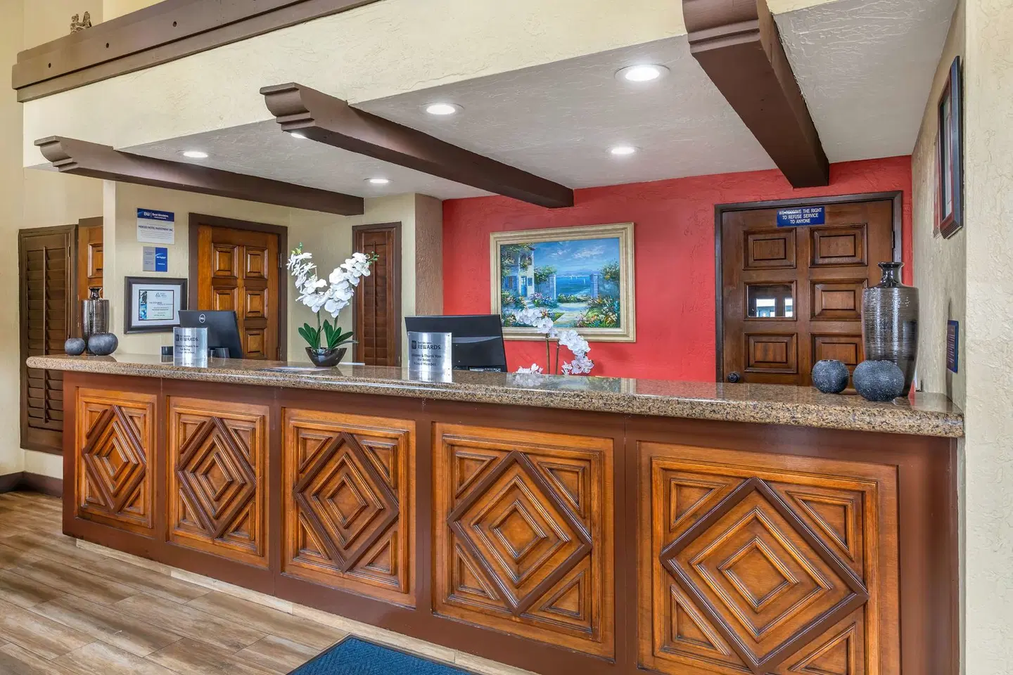 Best Western Americana Inn Bar