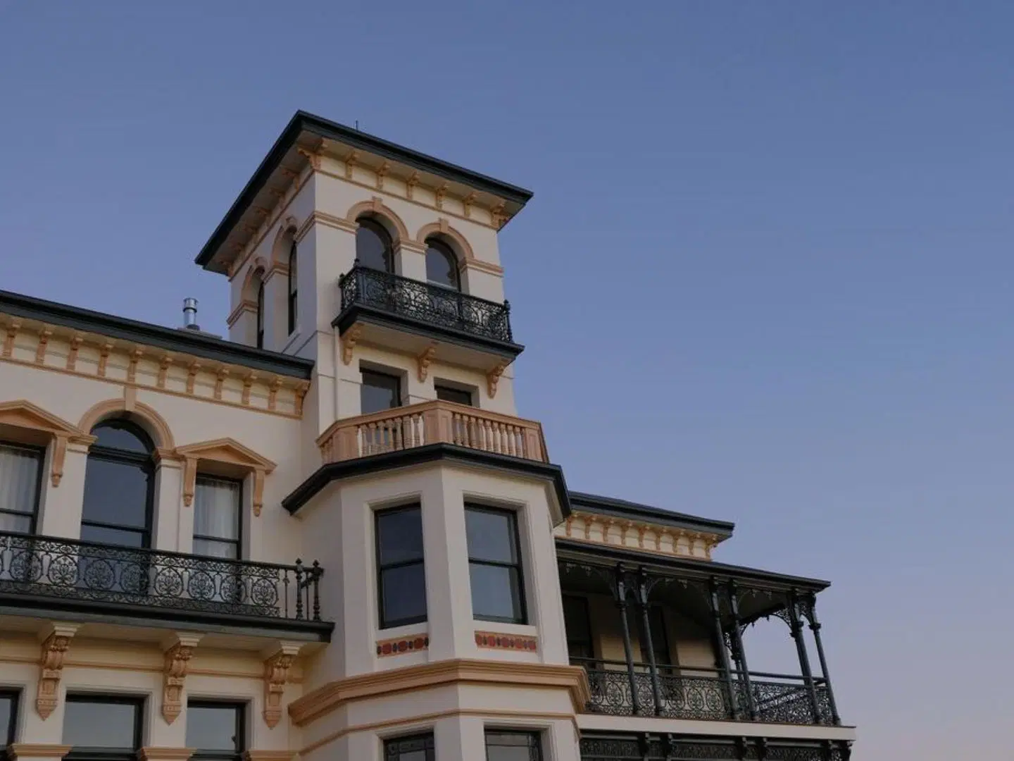 Maylands Lodge EXTERIOR