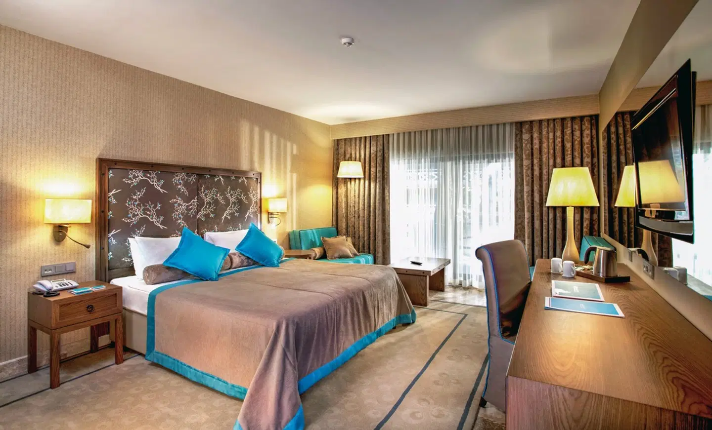 Marti Myra ROOM_EXAMPLE