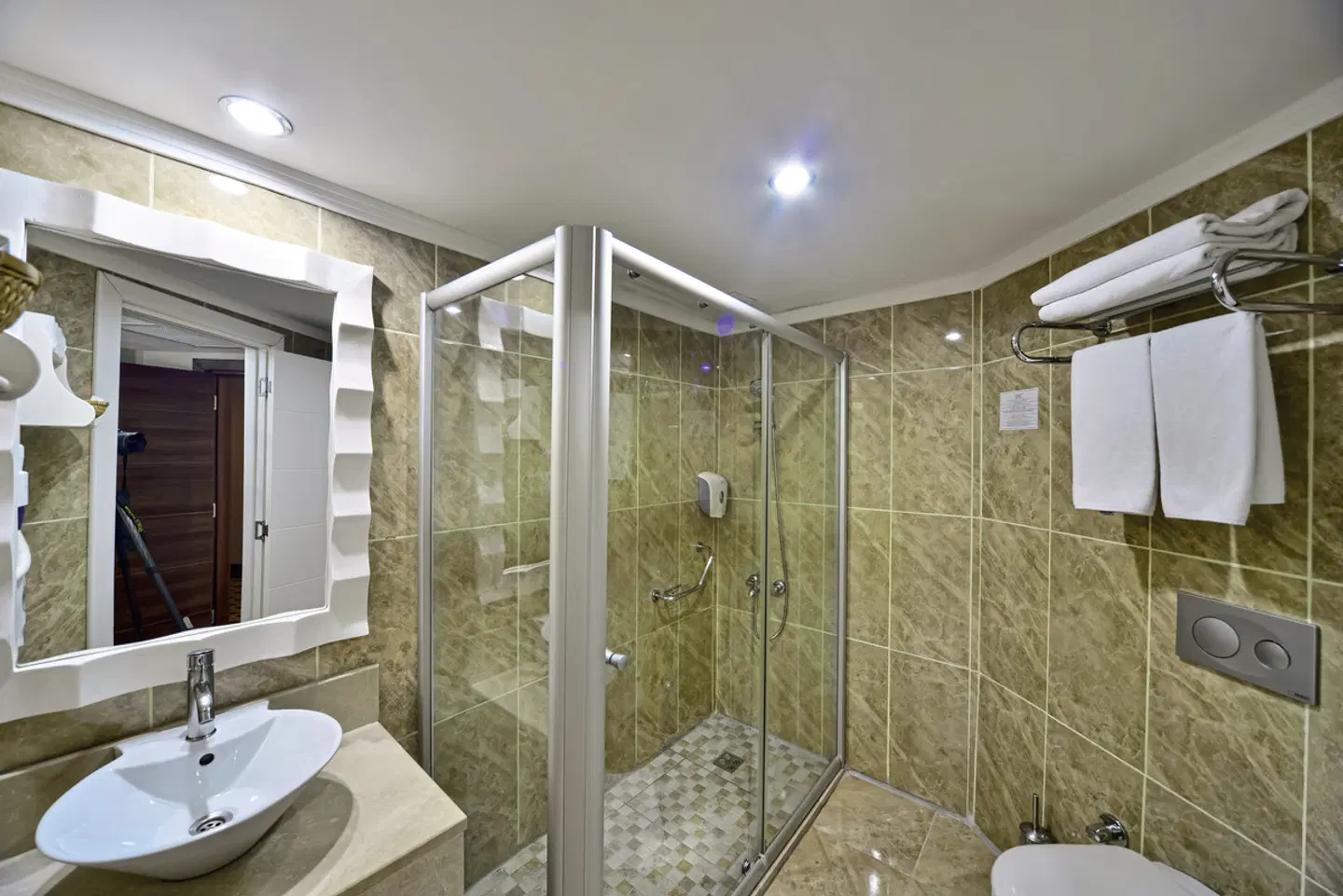 Linda Resort Badezimmer