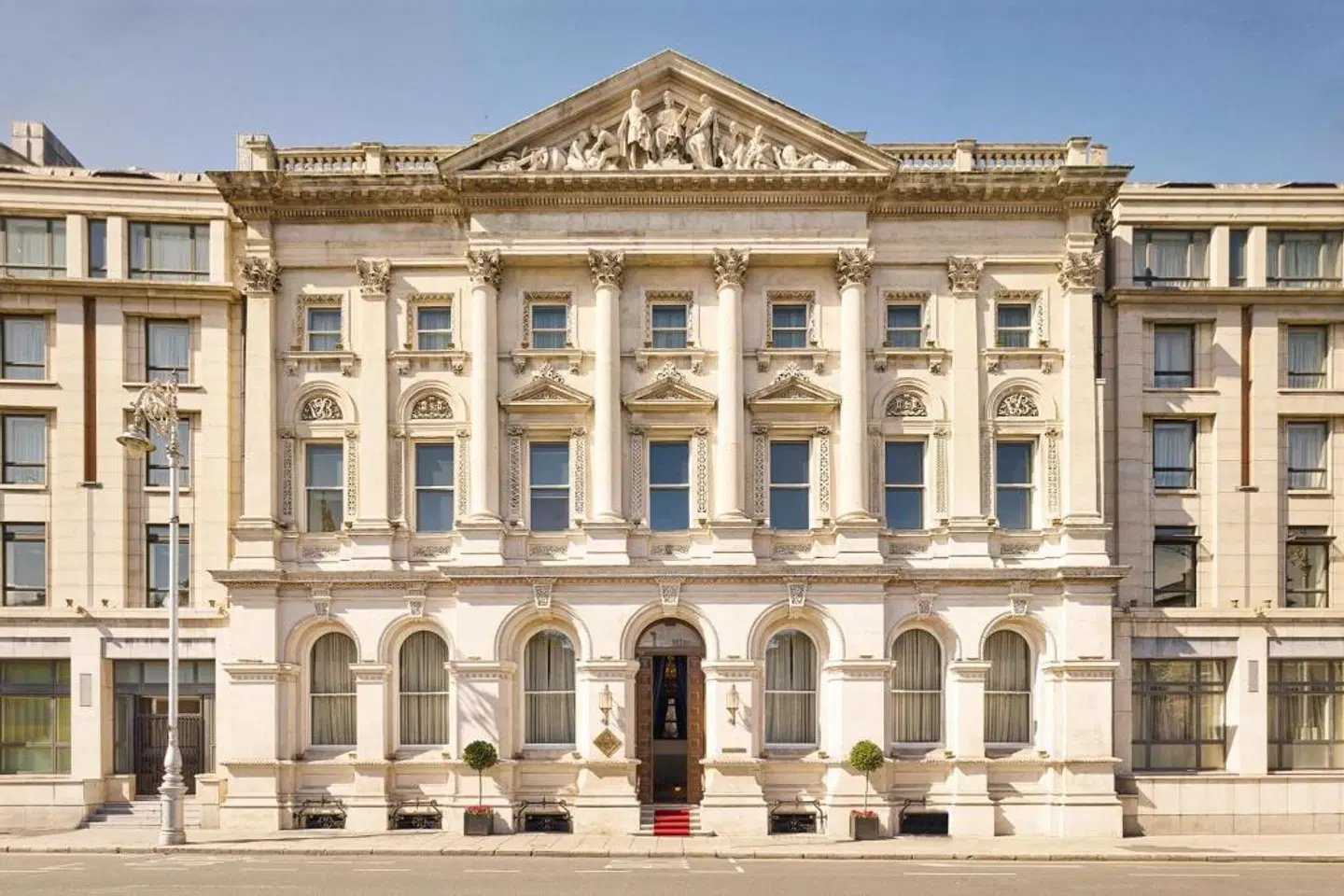 The College Green Hotel Dublin, Autograph Collection EXTERIOR