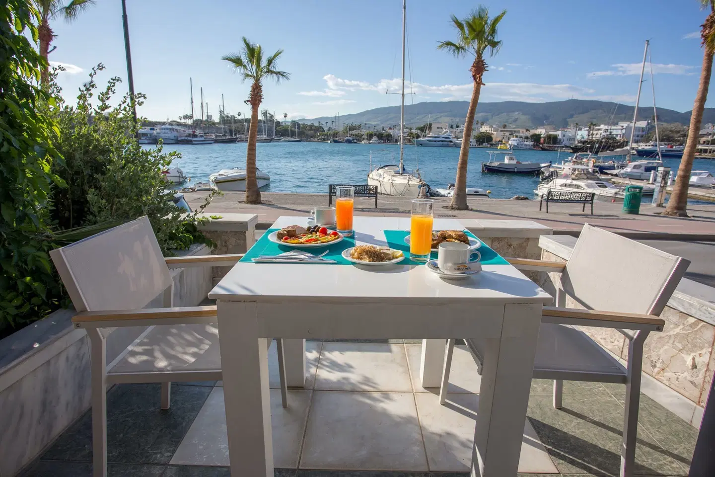 Kosta Palace Terrasse