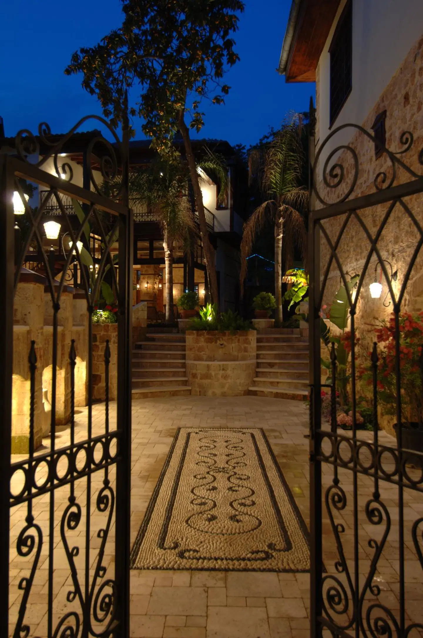 Tuvana Hotel Terrasse