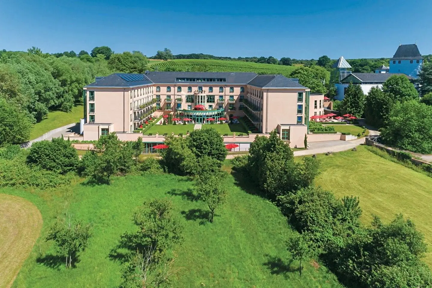 Victor's Residenz-Hotel Schloss Berg Garten