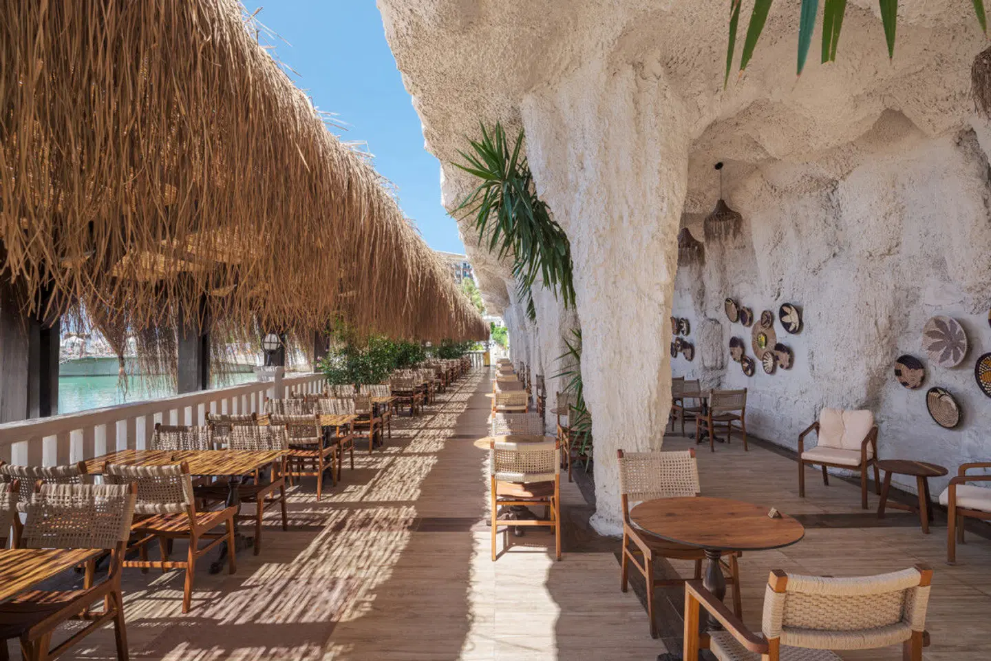 Adin Beach (Halal Hotel) Bar