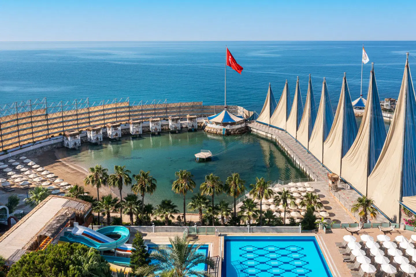 Adin Beach (Halal Hotel) OUTDOOR_POOL
