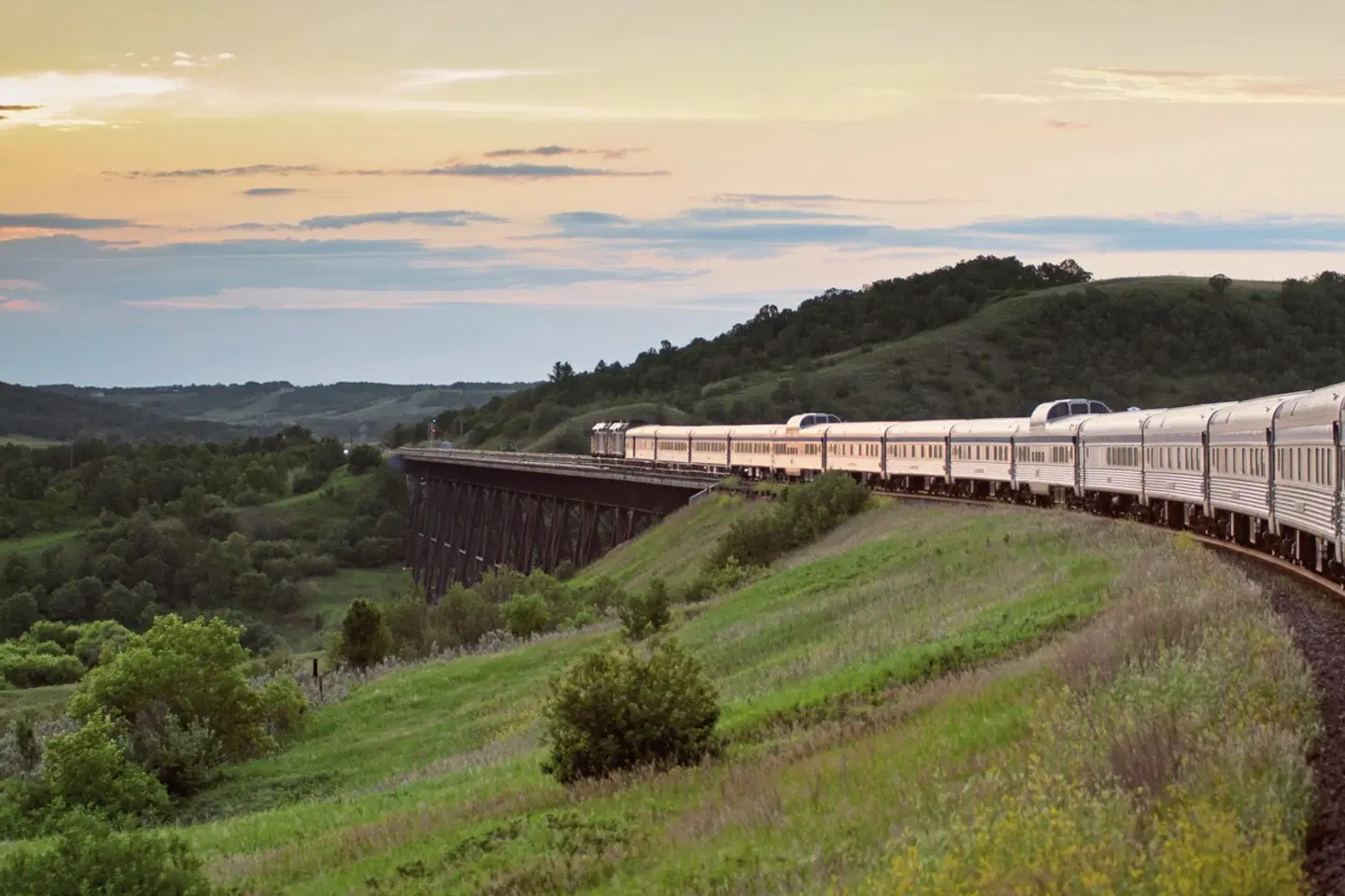 VIA Rail - The Canadian (Toronto-Vancouver) EXTERIOR
