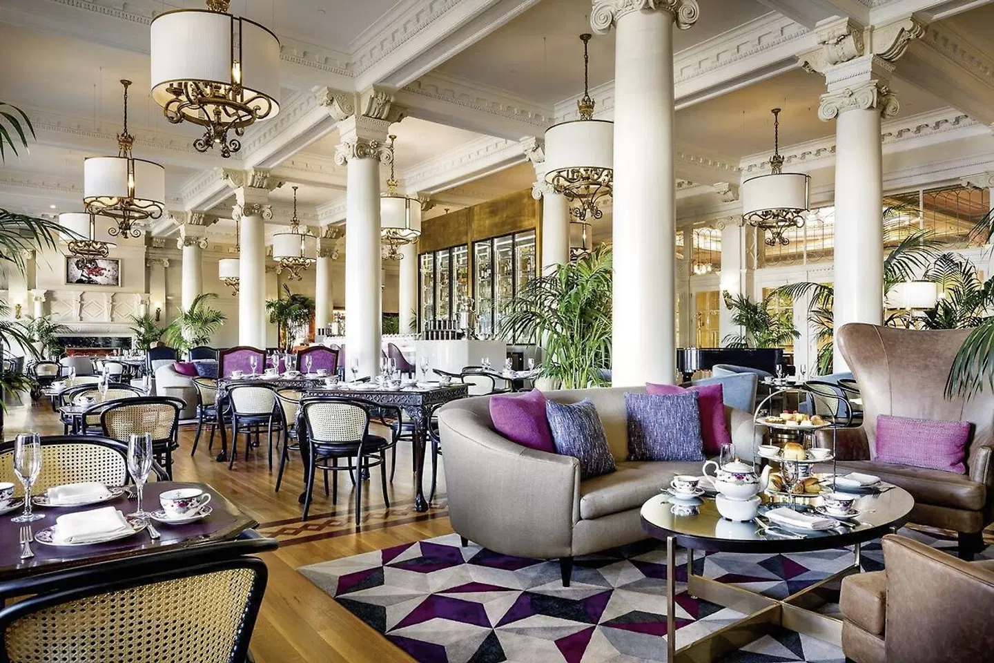 Fairmont Empress Hotel Bar