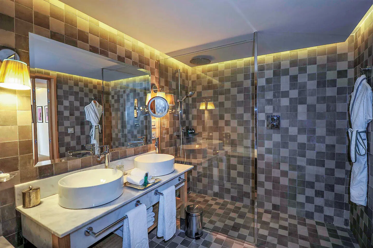 Sofitel Marrakech Lounge & Spa / Sofitel Palais Imperial BATHROOM