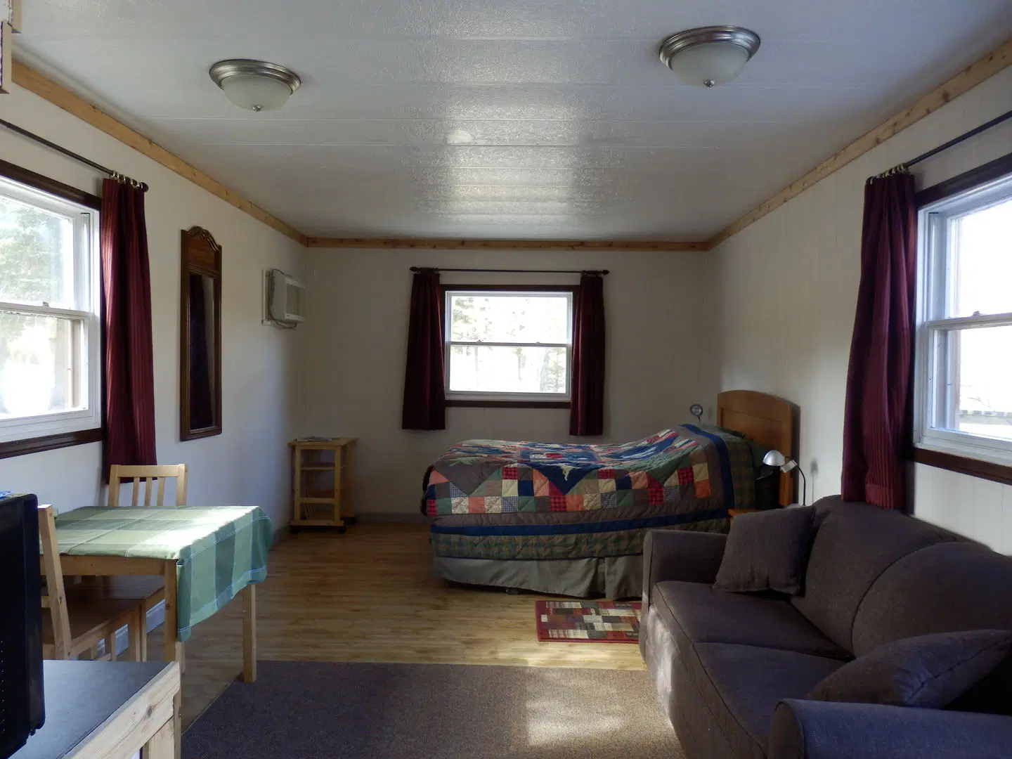 Discovery Yukon Lodgings ROOM_EXAMPLE