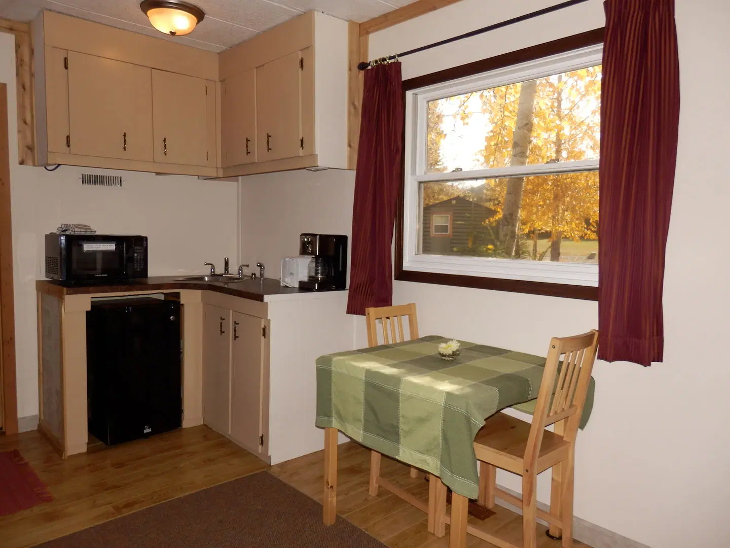 Discovery Yukon Lodgings ROOM_EXAMPLE