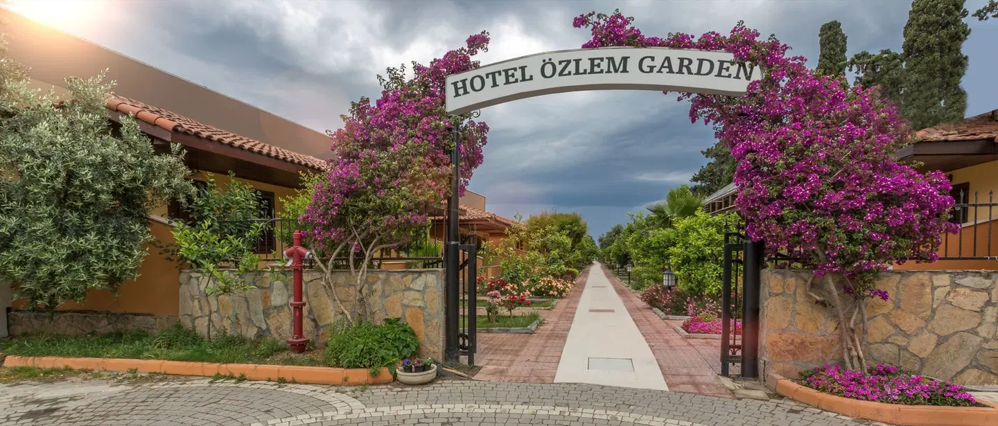 Özlem Garden EXTERIOR