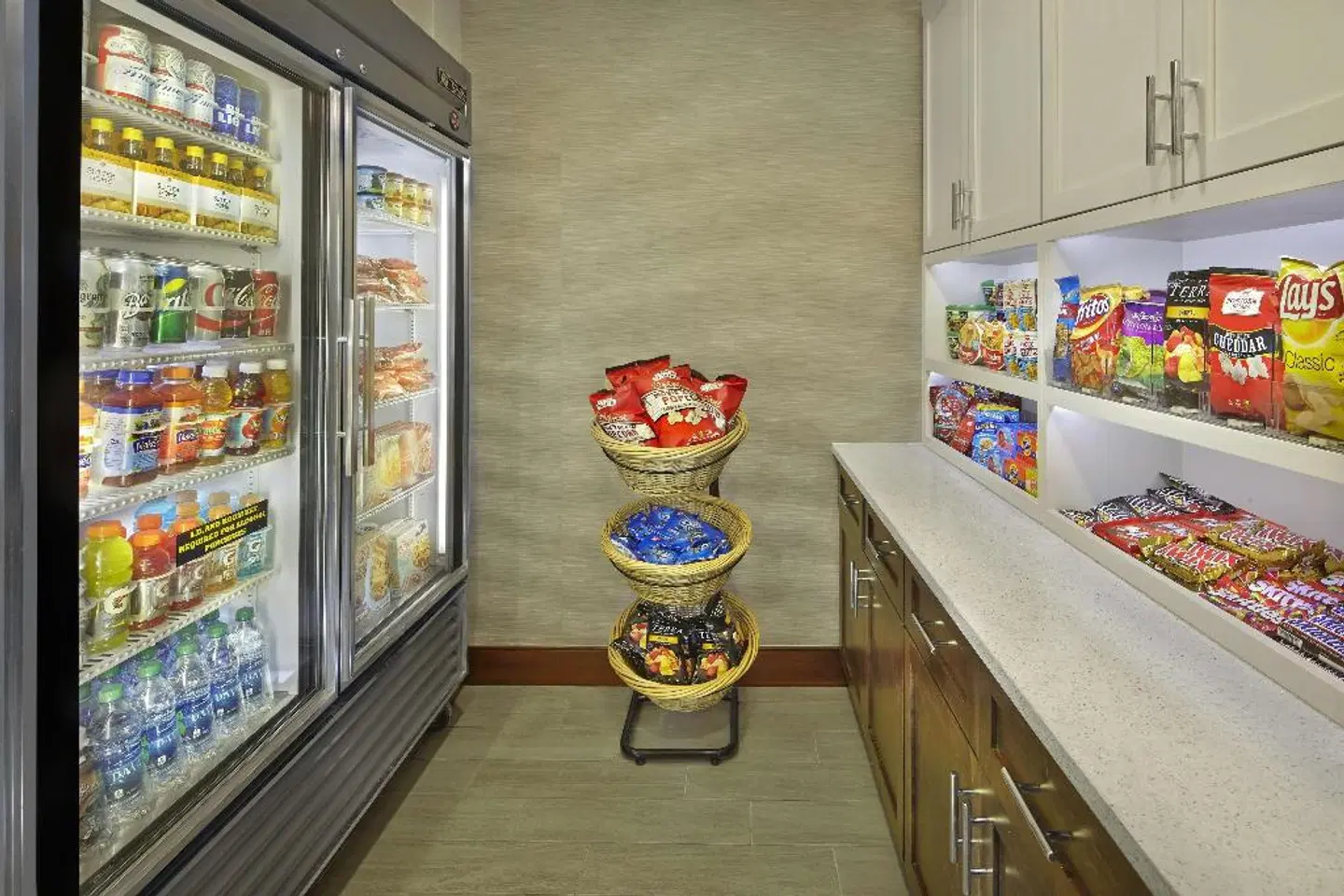 Homewood Suites by Hilton Daytona Beach Speedway-Airport Bar