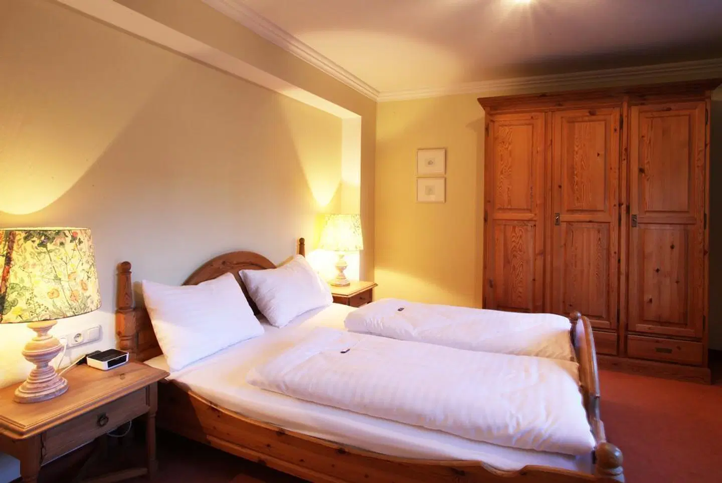 Unterbrunn ROOM_EXAMPLE