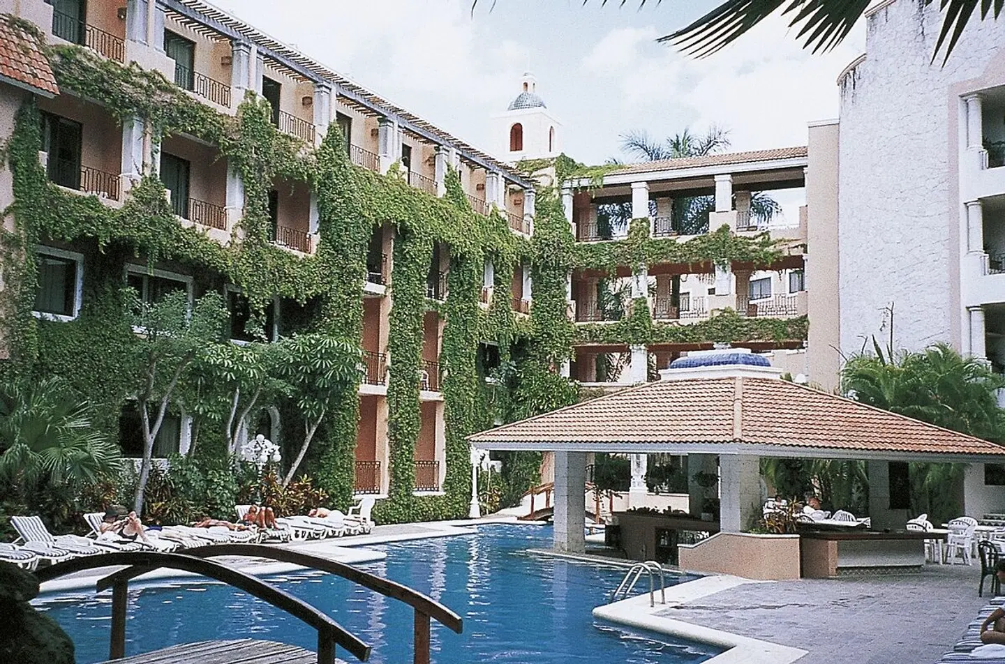 Adhara Cancun OUTDOOR_POOL