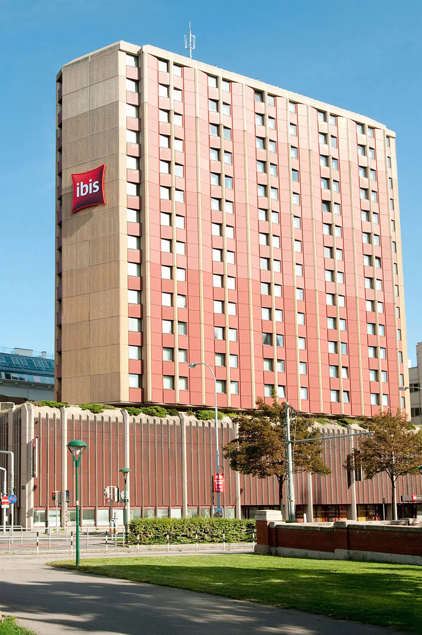 ibis Wien Mariahilf EXTERIOR