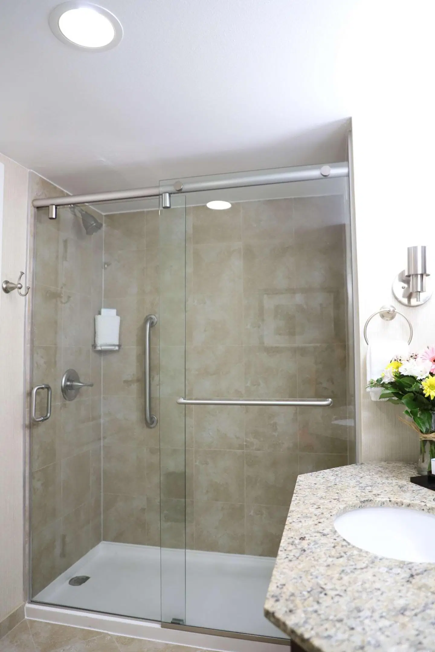 Embassy Suites by Hilton Nashville - at Vanderbilt Badezimmer