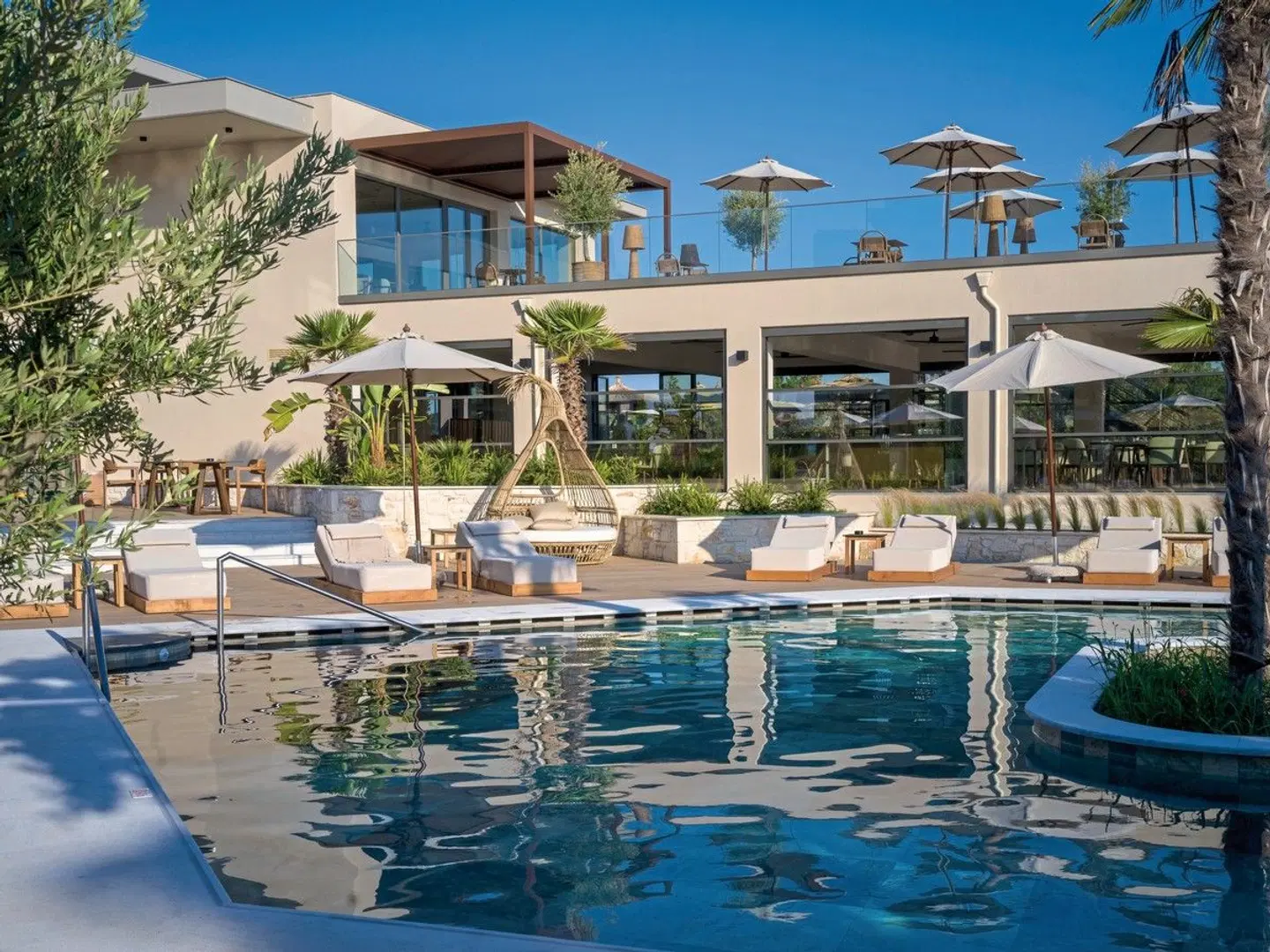 Portes Theros OUTDOOR_POOL