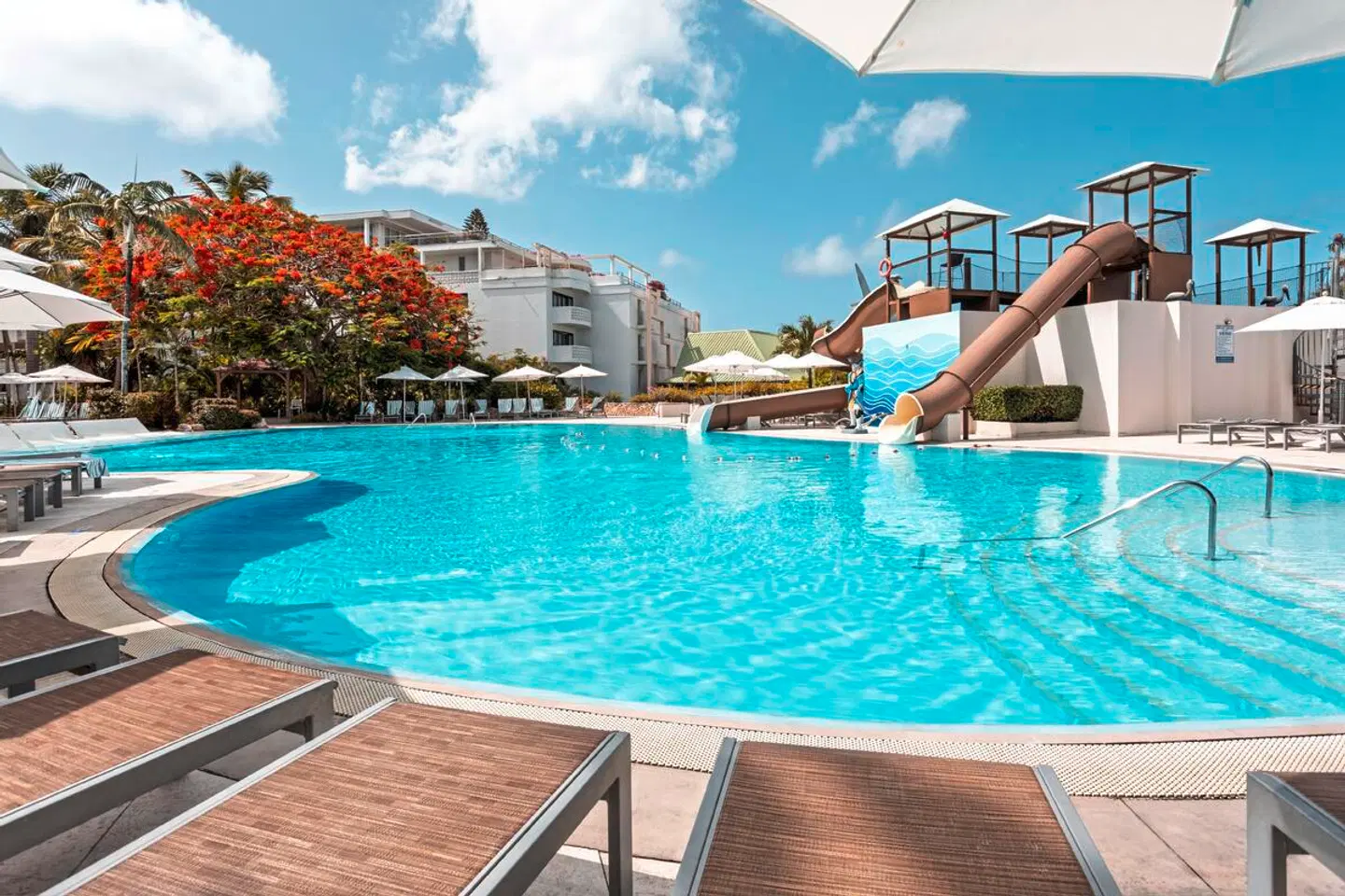 Sonesta Maho Beach Resort, Casino & Spa OUTDOOR_POOL