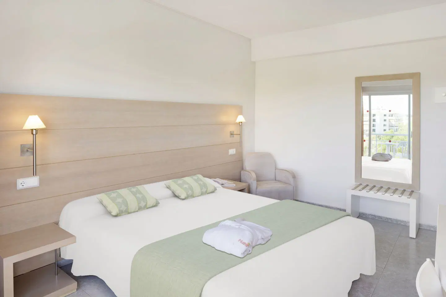 HSM Golden Playa ROOM_EXAMPLE