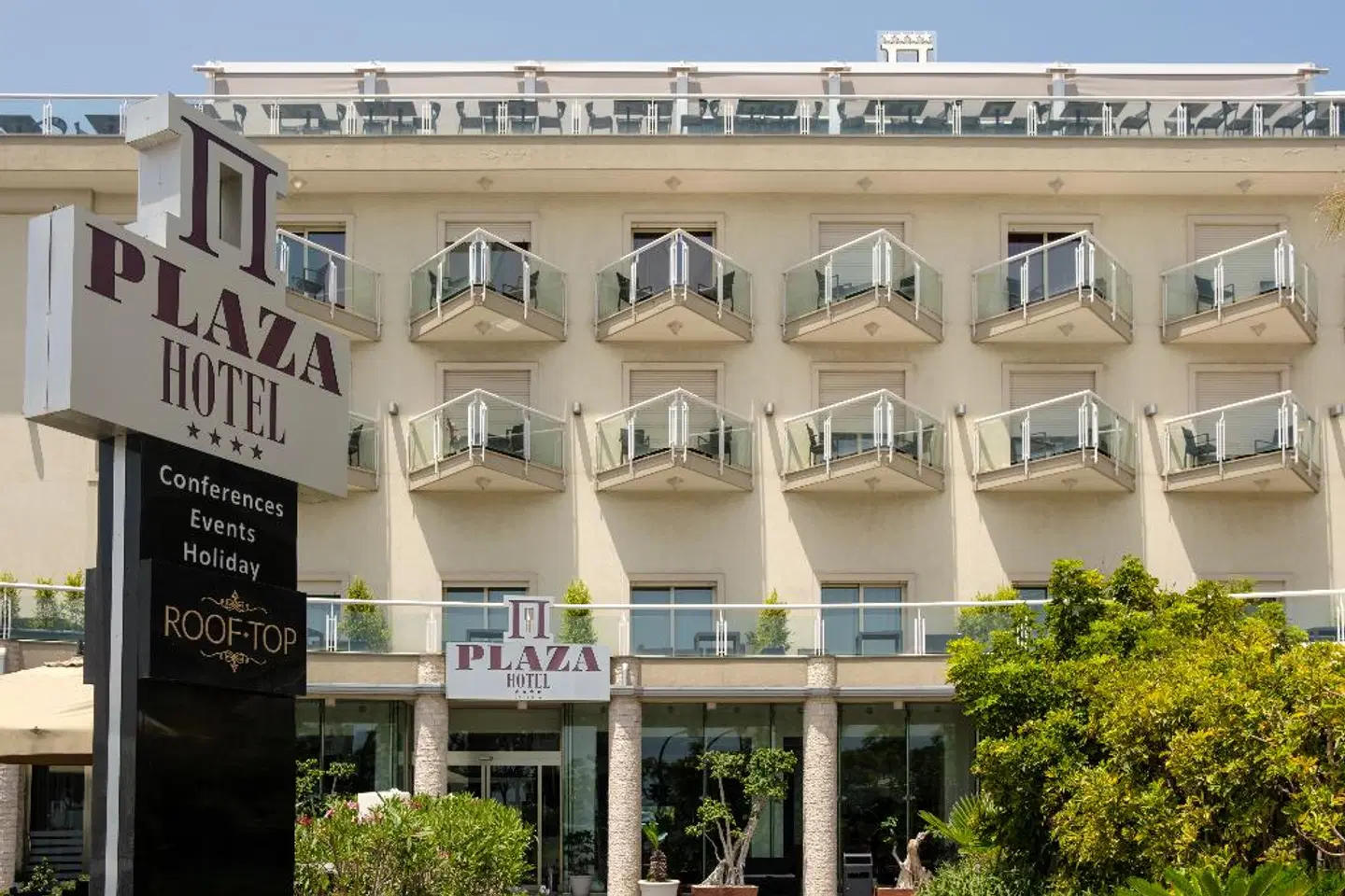 Plaza Hotel Catania EXTERIOR