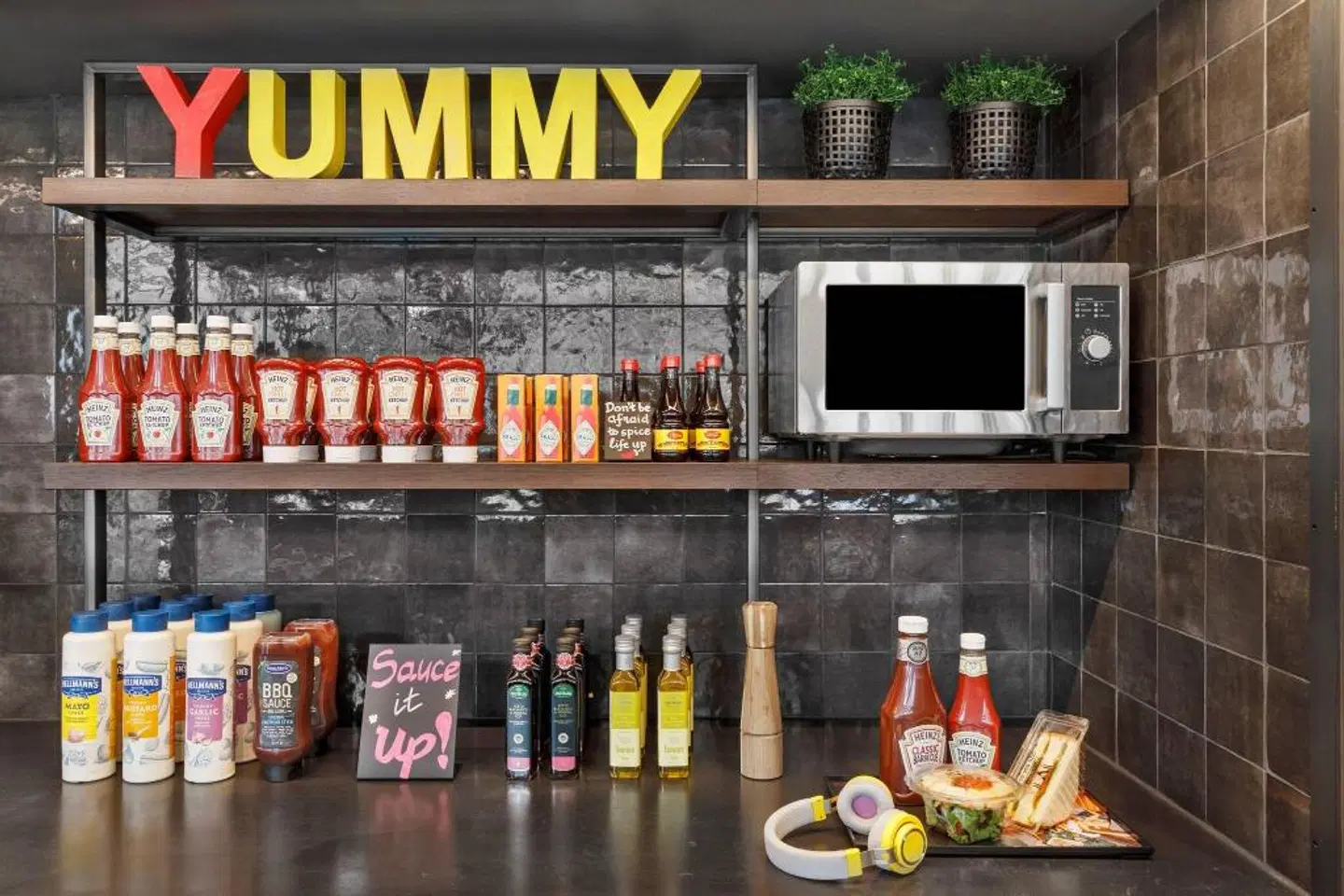 Moxy Kaunas Center Bar